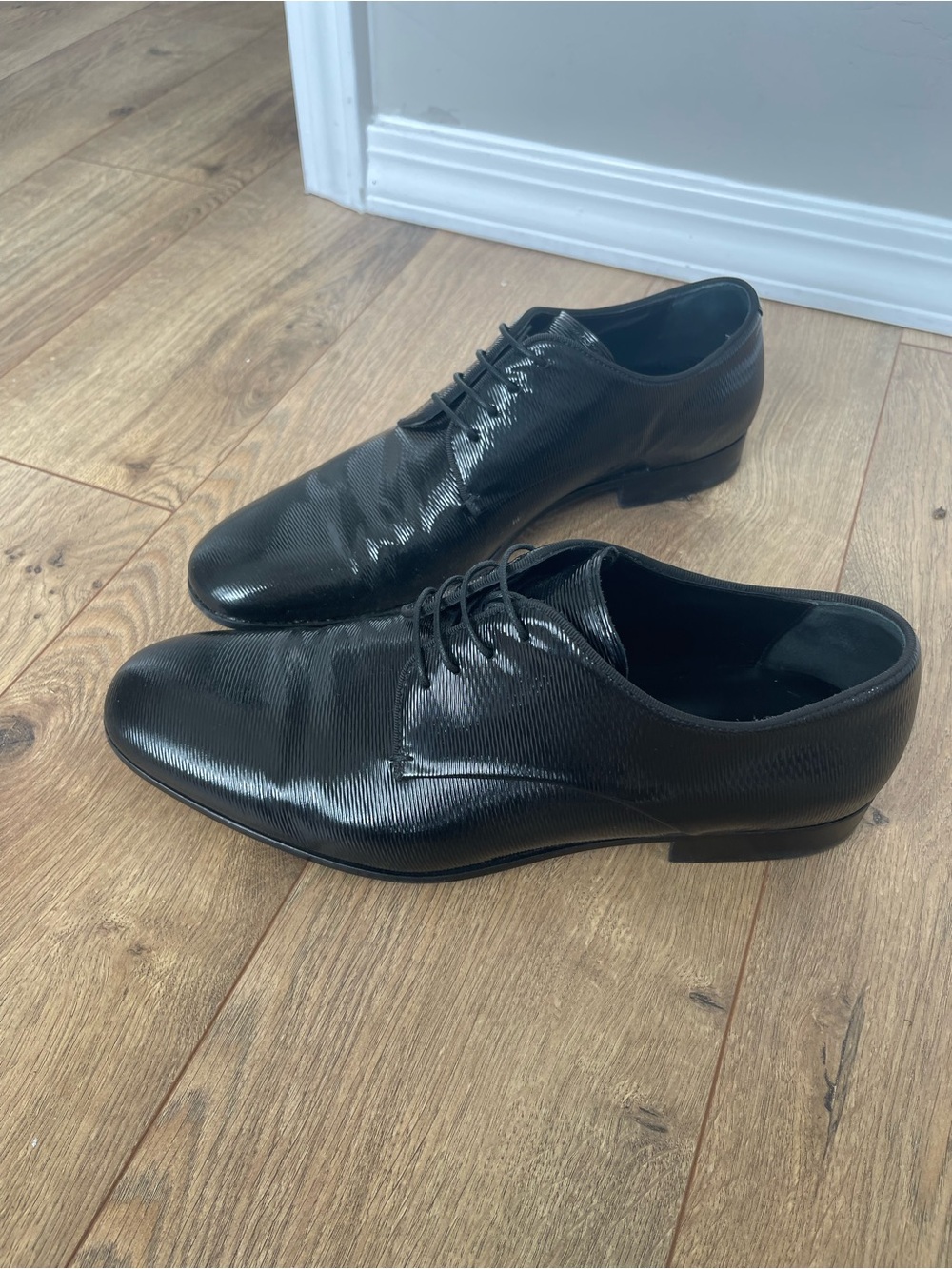 Giorgio Armani Black Textured Leather Lace-Up Oxfords